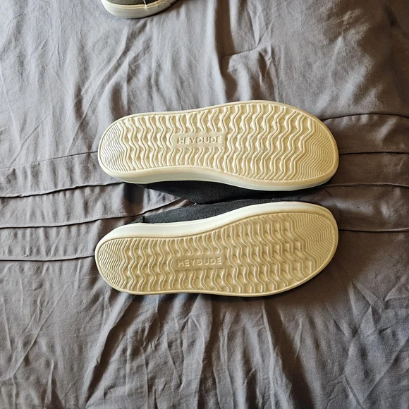 Hey Dude Women's Gray Casual Shoes - Picture 4 of 6